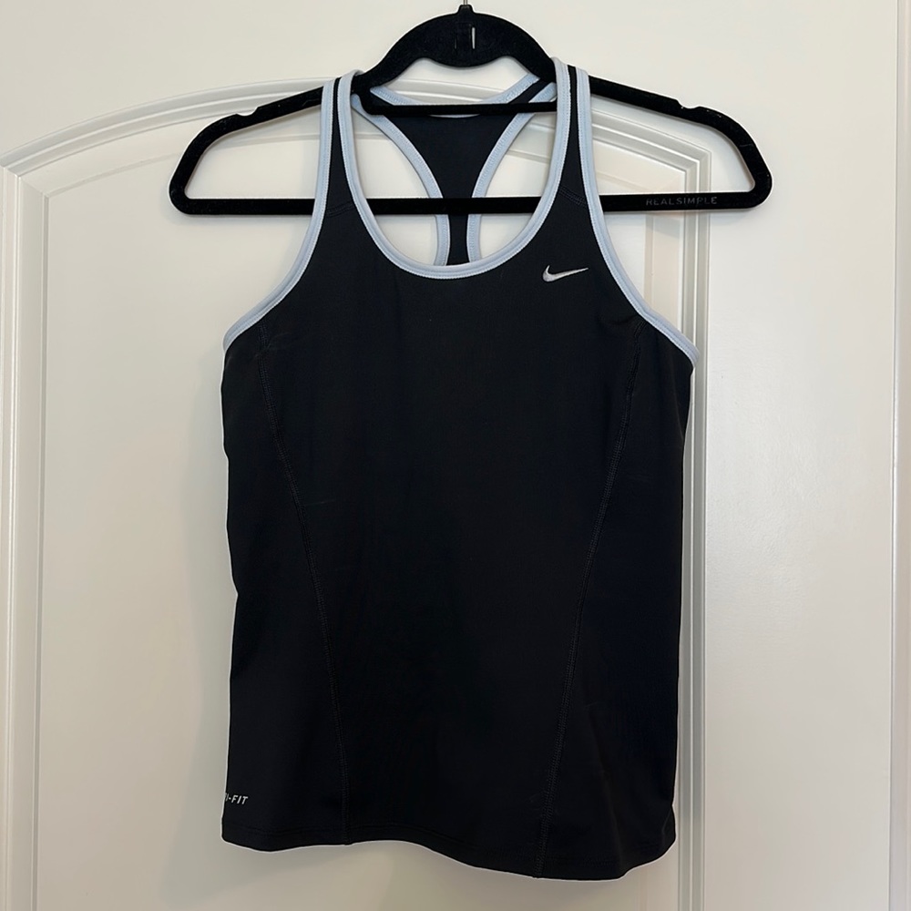 Nike Tank top w/ built in bra